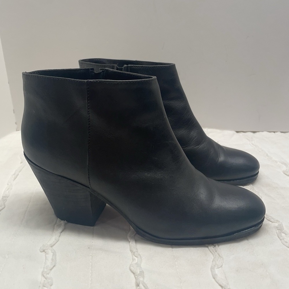 Rachel Comey Mars Ankle Booties Womens Size 7 Black Leather Short Heeled Boots